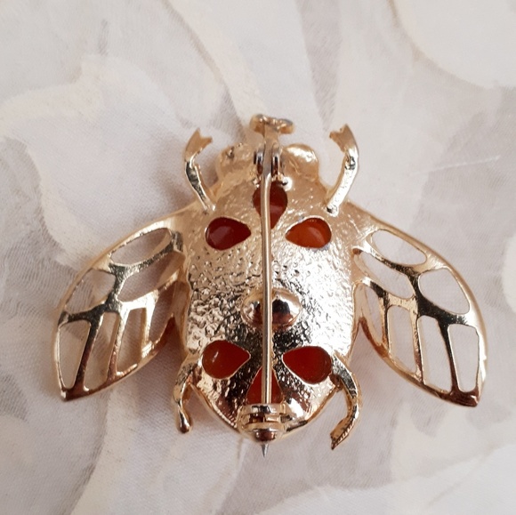 Delightful gold tone bug pin brooch - Picture 3 of 6